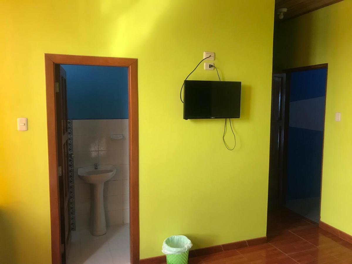 Amazon Dream Hostel With Ac And Starlink イキトス エクステリア 写真