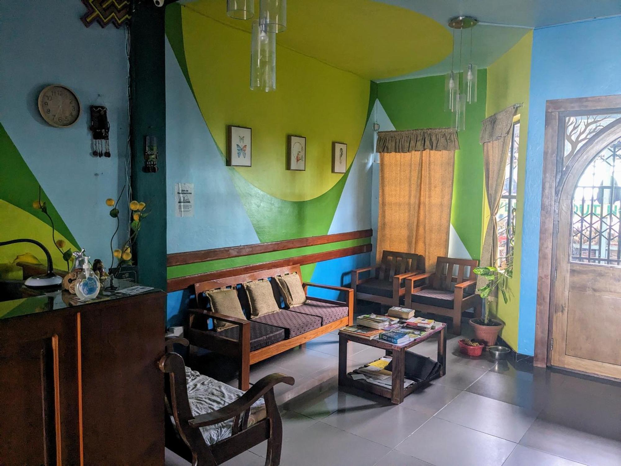 Amazon Dream Hostel With Ac And Starlink イキトス エクステリア 写真